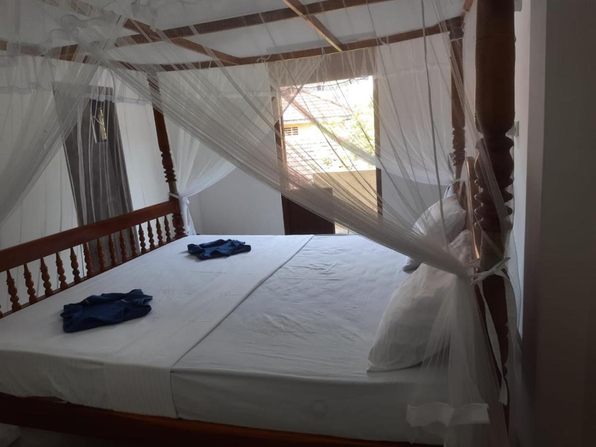 Bluefin Place To Stay Unawatuna Exterior photo