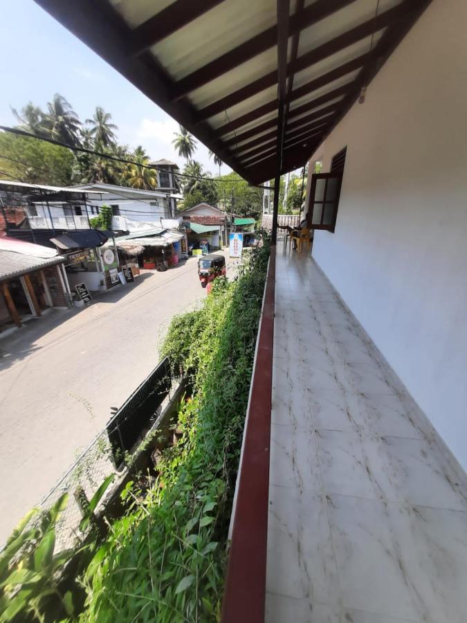 Bluefin Place To Stay Unawatuna Exterior photo