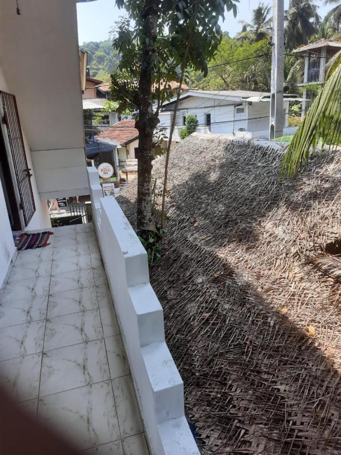 Bluefin Place To Stay Unawatuna Exterior photo